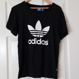 Black Adidas XS s/s tee